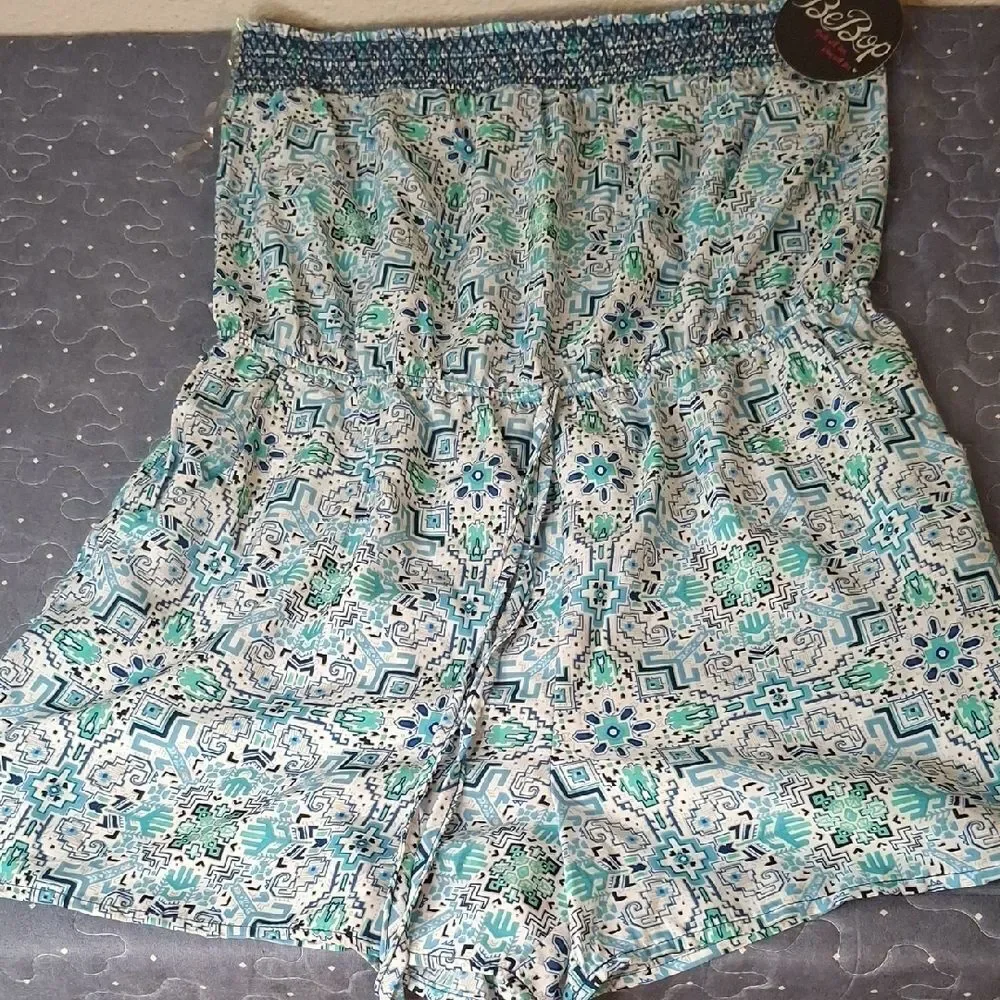 BeBop Women's Blue Patterned Strapless Romper Shorts size large NWT